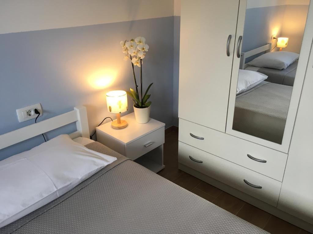 שמריקה Holiday Home Aqua מראה חיצוני תמונה